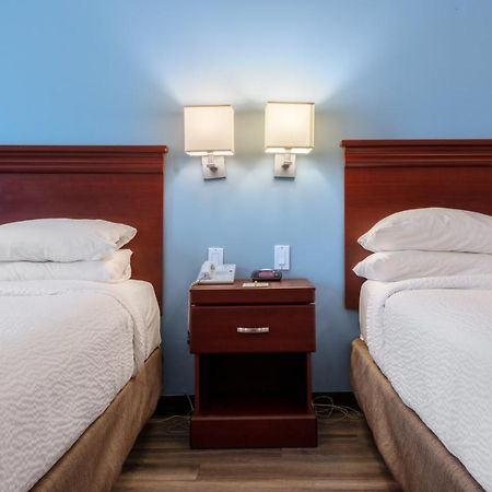 Premier Inn & Suites - Downtown Hamilton Eksteriør billede