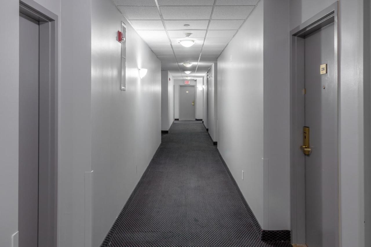 Premier Inn & Suites - Downtown Hamilton Eksteriør billede