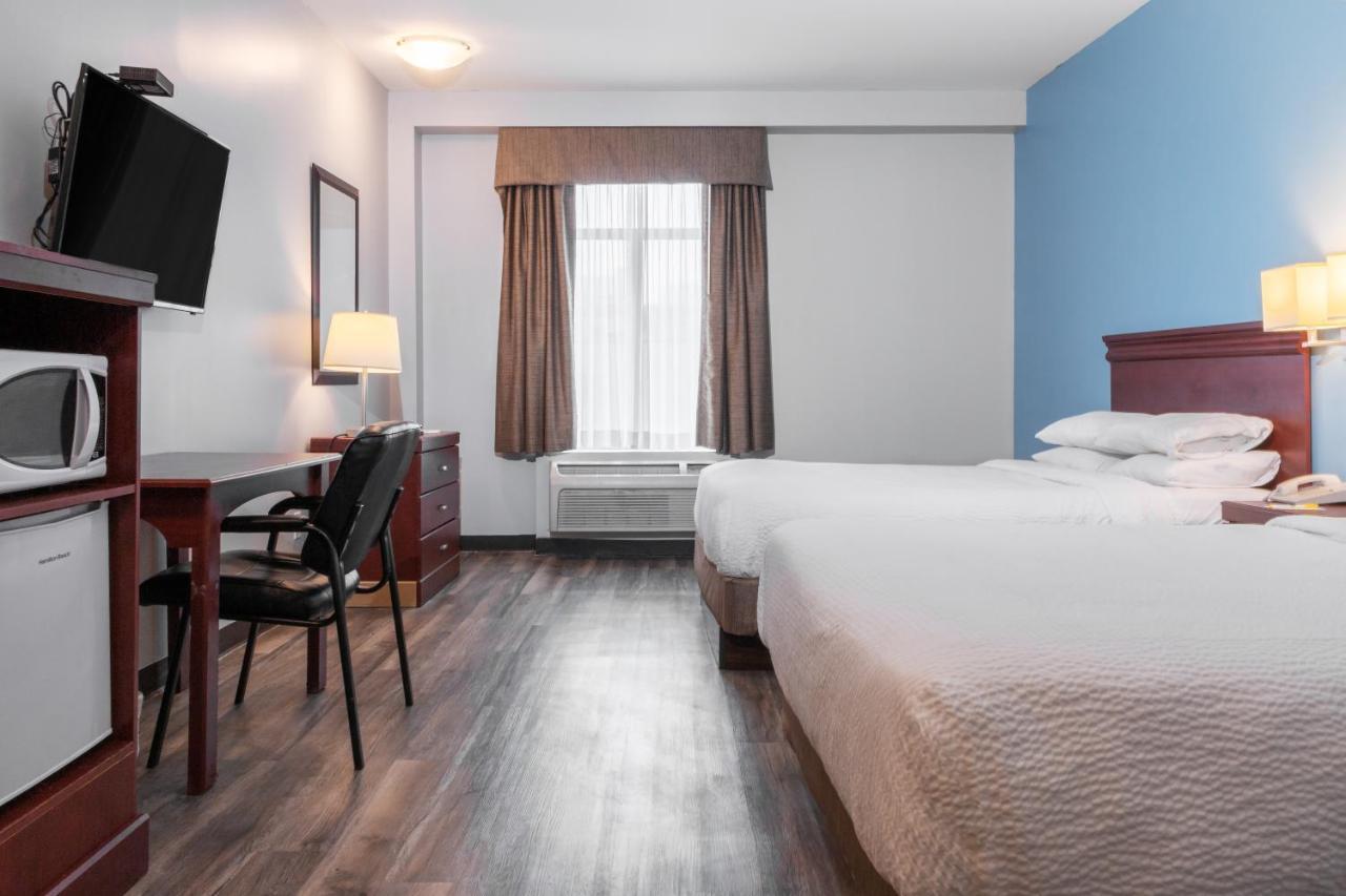 Premier Inn & Suites - Downtown Hamilton Eksteriør billede